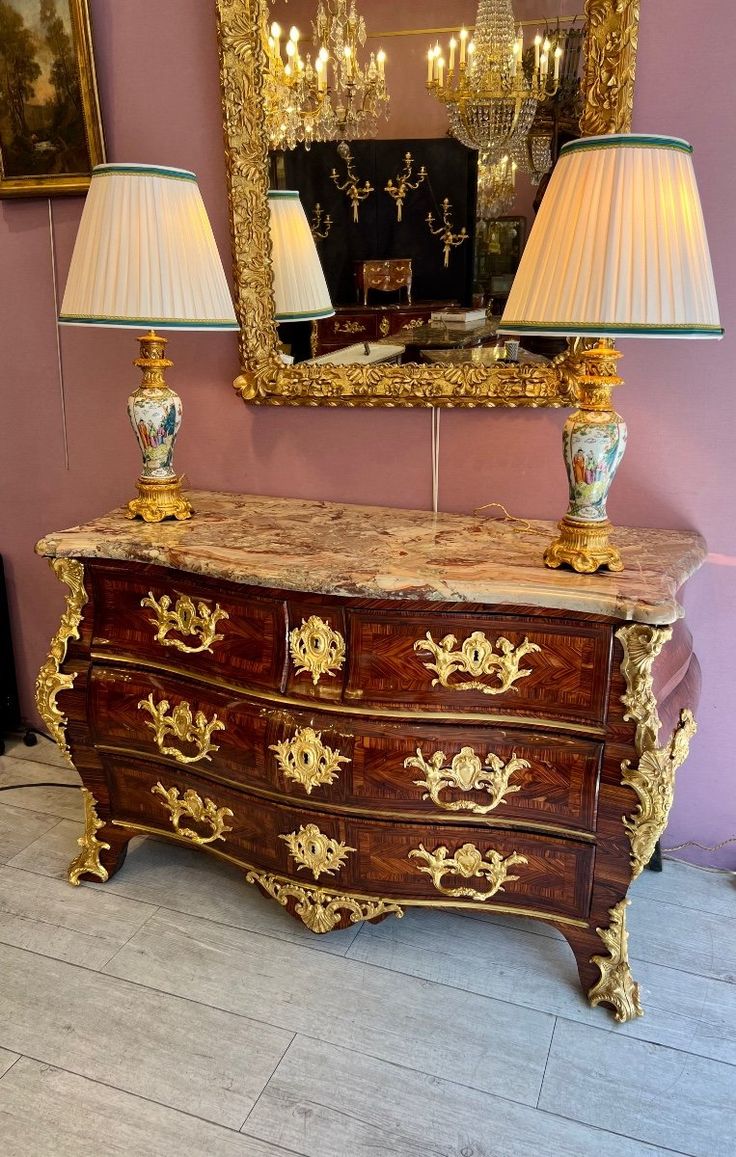 Commode époque Régence Estampillée Hedouin –&nbsp;Commodes